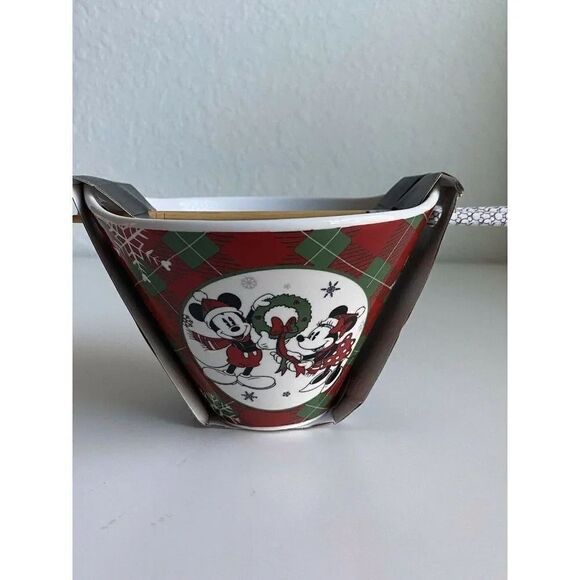 Disney Mickey & Minnie Mouse Christmas Holiday Ramen Bowl  With Chopsticks NEW - Picture 1 of 7